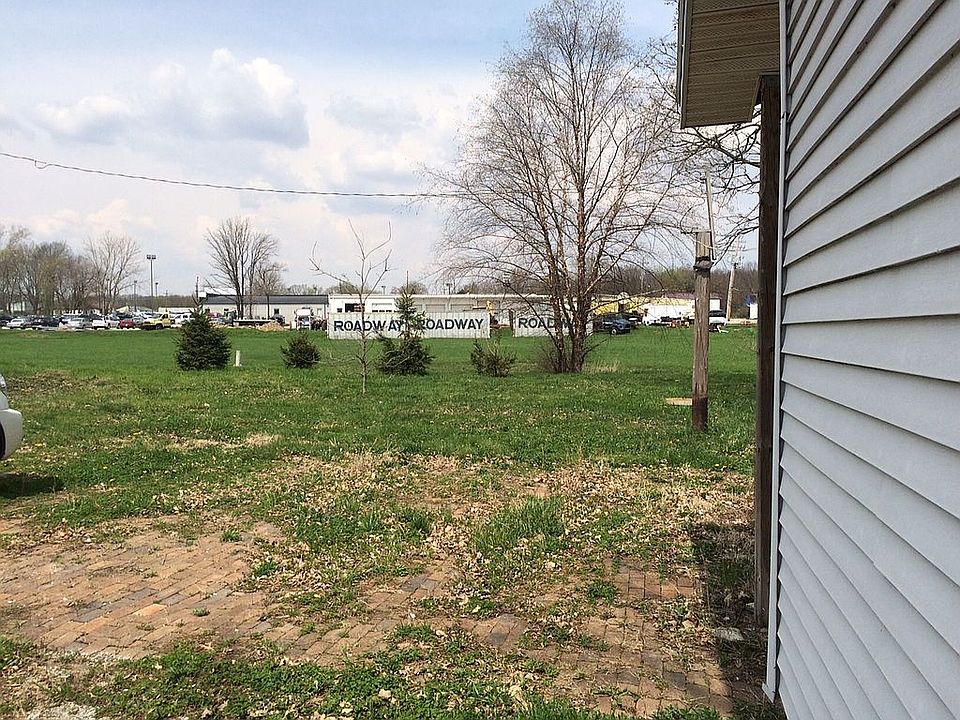 2nd image of 1587 W South Rd