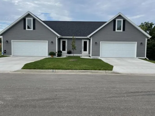 510 Ford Dr, Barneveld, WI 53507