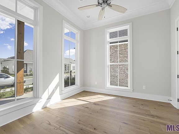 3rd image of 423 Glenthorne Dr