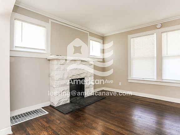 853003_002_living_room_12869028.jpg