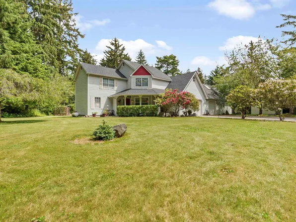 100 Susan Ln, Crescent City, CA 95531