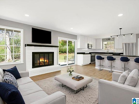 4th image of 718 Cherry Hill Dr