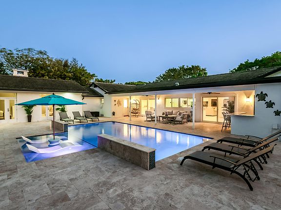 3rd image of 3127 Sherwood Blvd