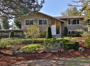 10037 NE 17th St, Bellevue, WA 98004
