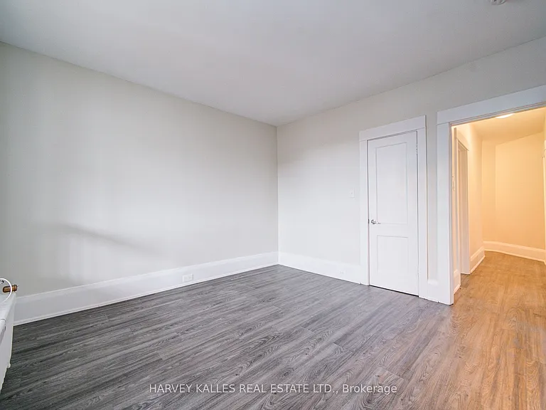 1074 Saint Clair Ave W #4 — Photo 23