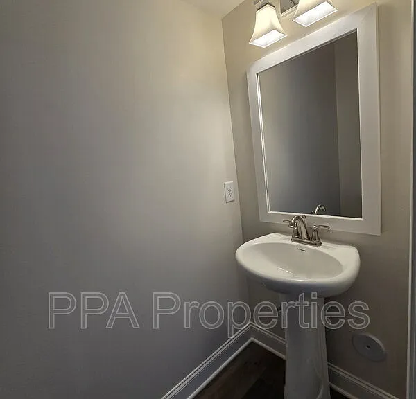 402 Giles St #B — Photo 20