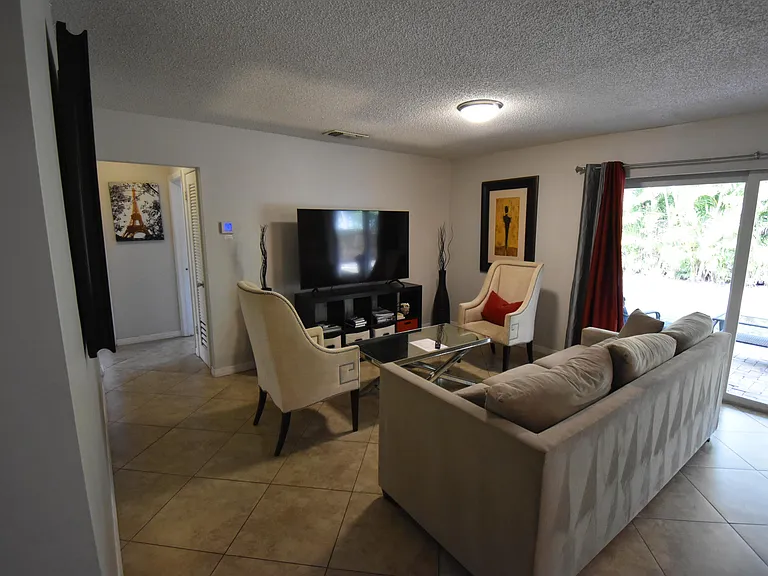 9426 Southampton Pl — Photo 26