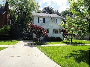 216 S Commonwealth Ave, Aurora, IL 60506