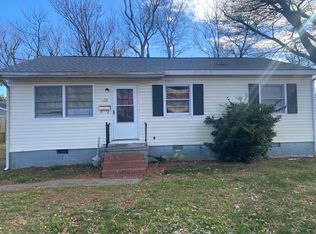 1122 77th St, Newport News, VA 23605