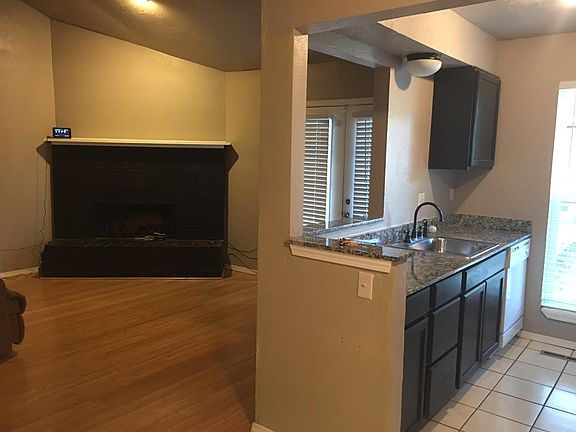 3rd image of 220 Eddington St
