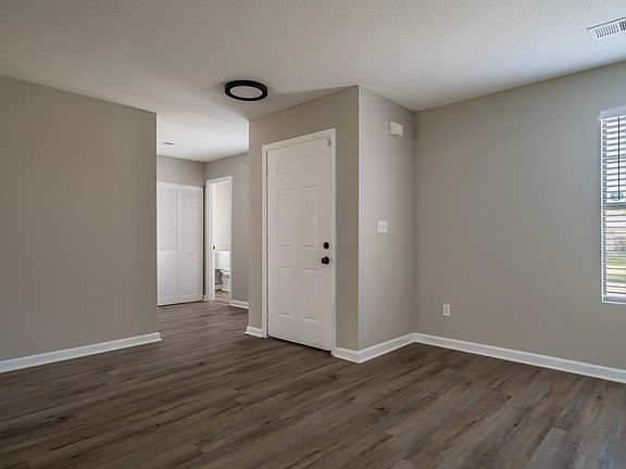 4th image of 10004 Chariden Dr