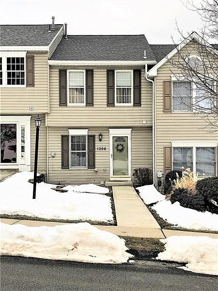 1st image of 1206 Meadowbrook Dr