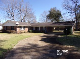 816 N McCrary Rd, Columbus, MS 39702