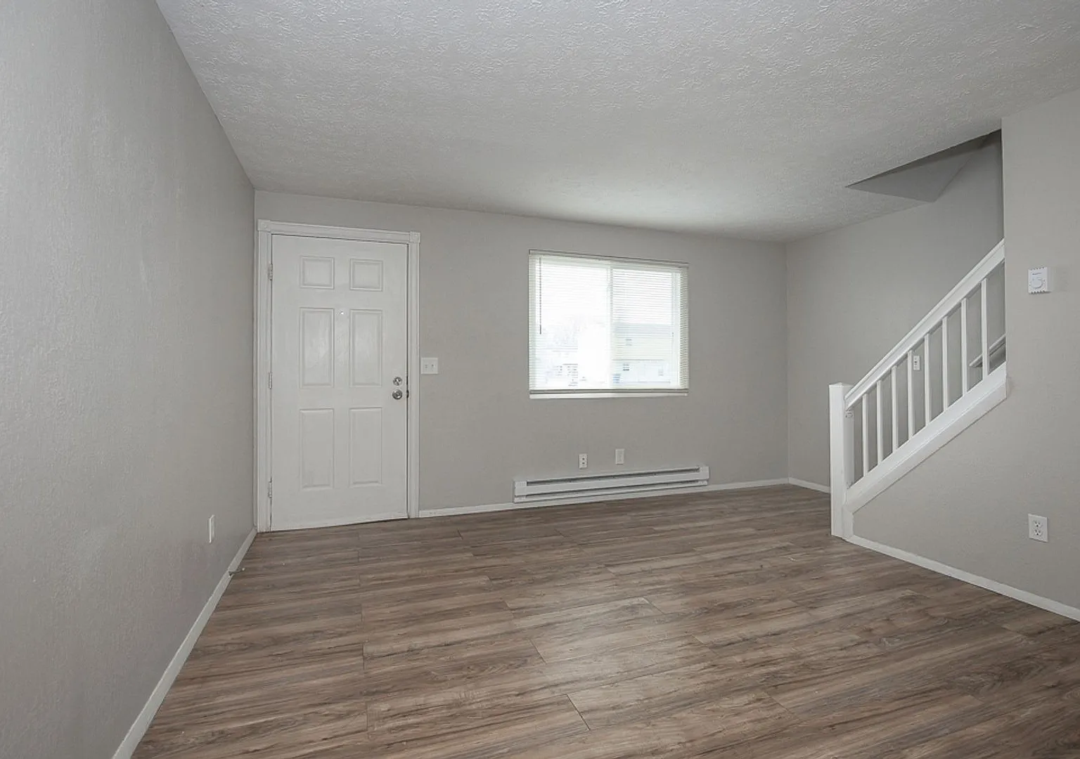 1353-1355 Massachusetts Ave Lorain, OH 44052 — Photo 3