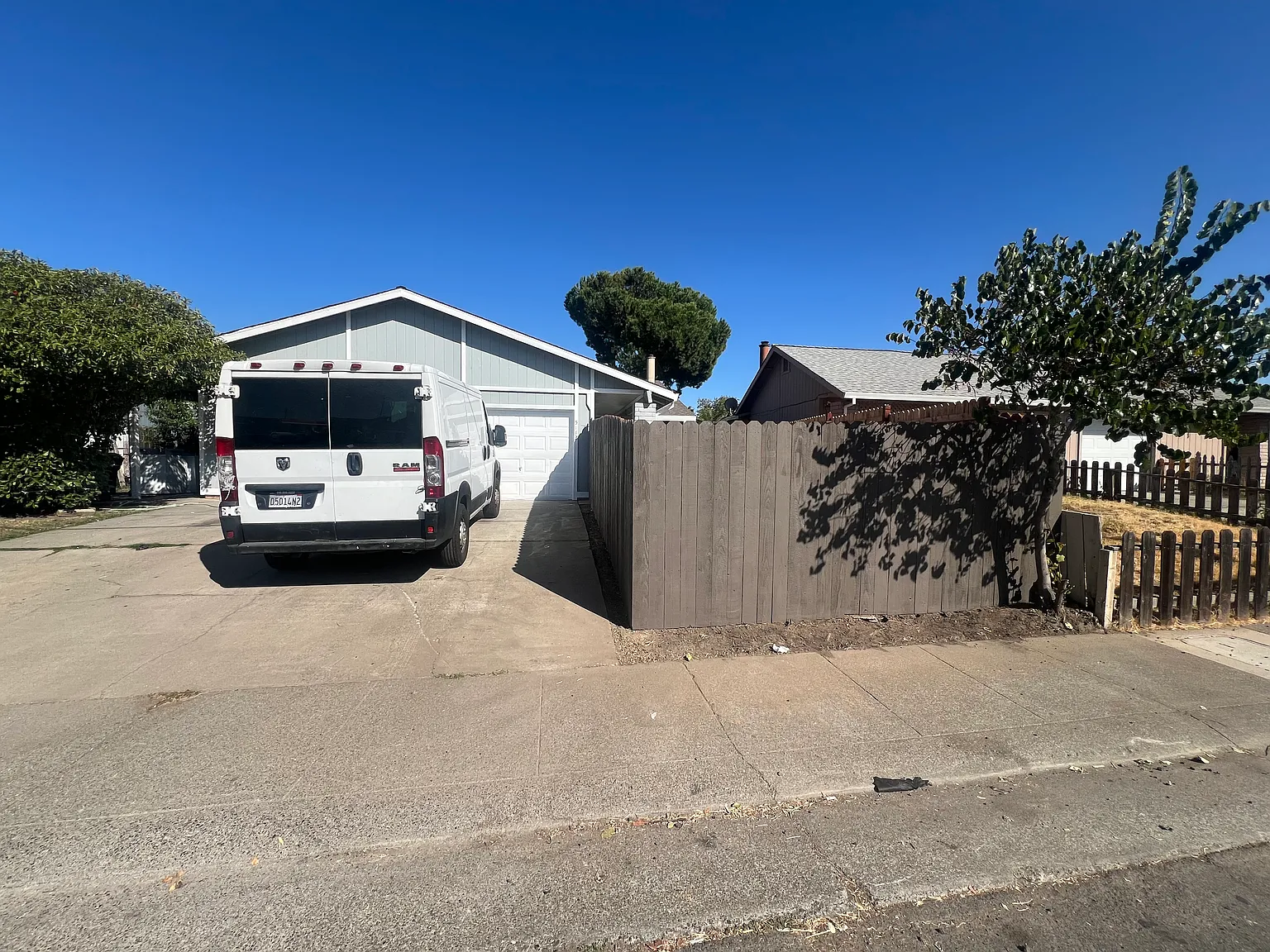 3 bed, $2,200 — Photo 1