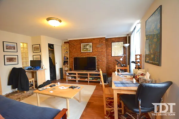 Rented by J Misrahi Realty Corp | media 22
