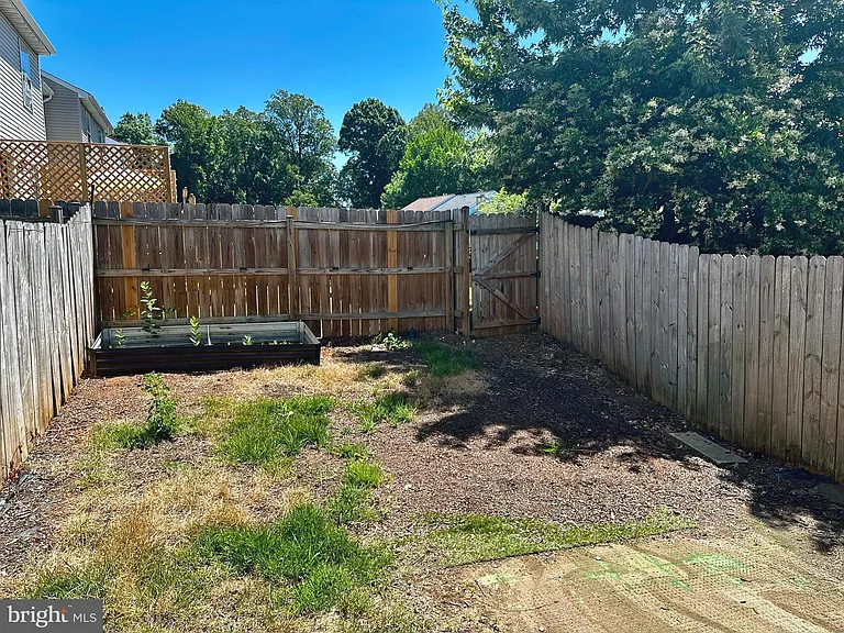 404 Cabin Ct — Photo 48