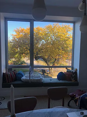 Sold by R New York | media 12