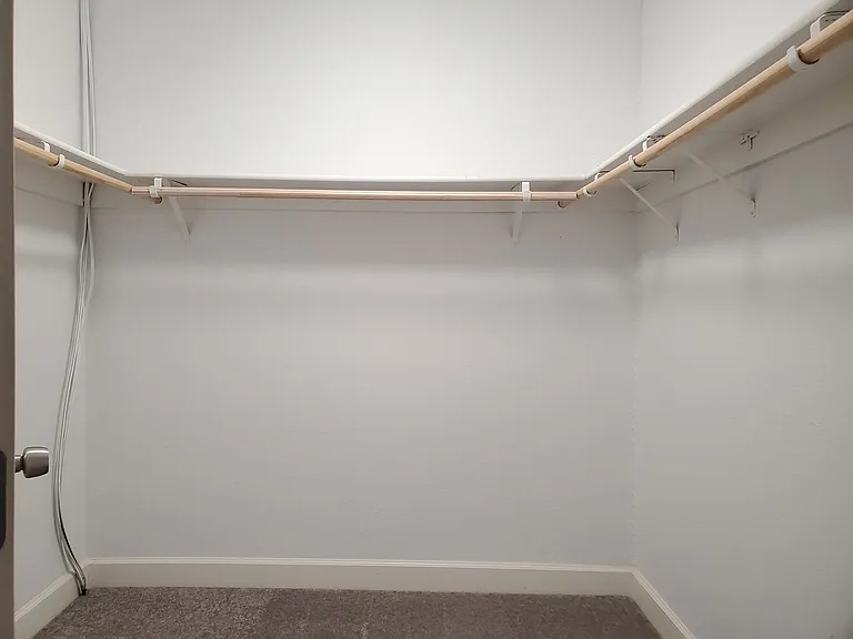 1001 Villa Maria Ct — Photo 10