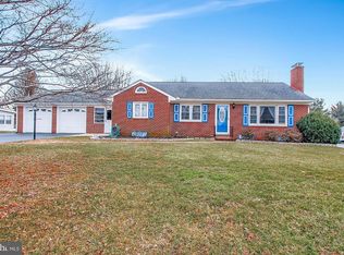 25 Hahn Rd, Westminster, MD 21157