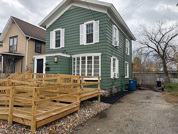 3rd image of 18 Wendell St