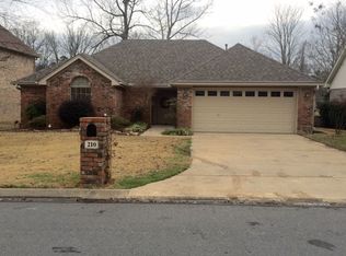 210 Chantilly Cir, Maumelle, AR 72113