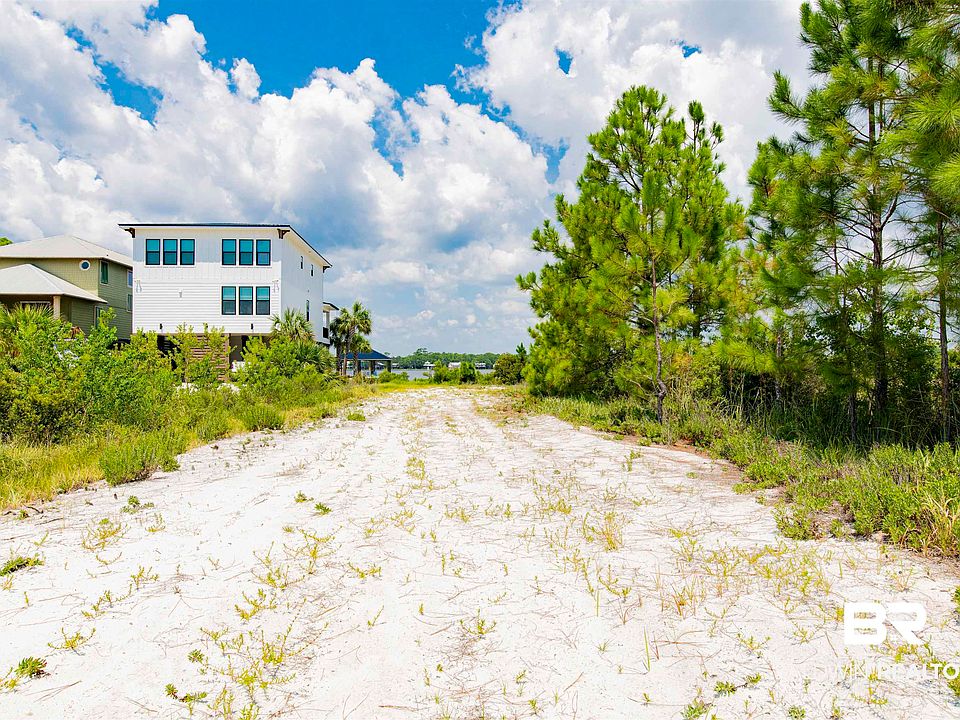 1st image of 1360 W Lagoon Ave