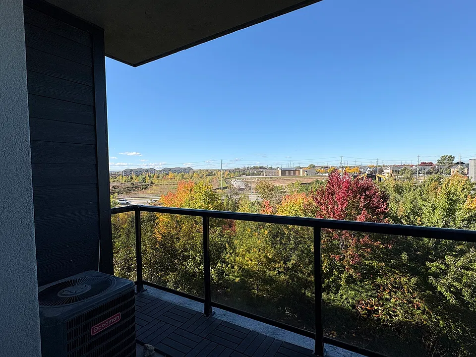 630 Sauve St #307