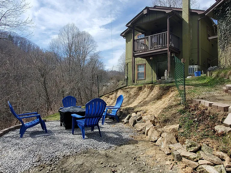 1160 Buckeye Rd — Photo 2