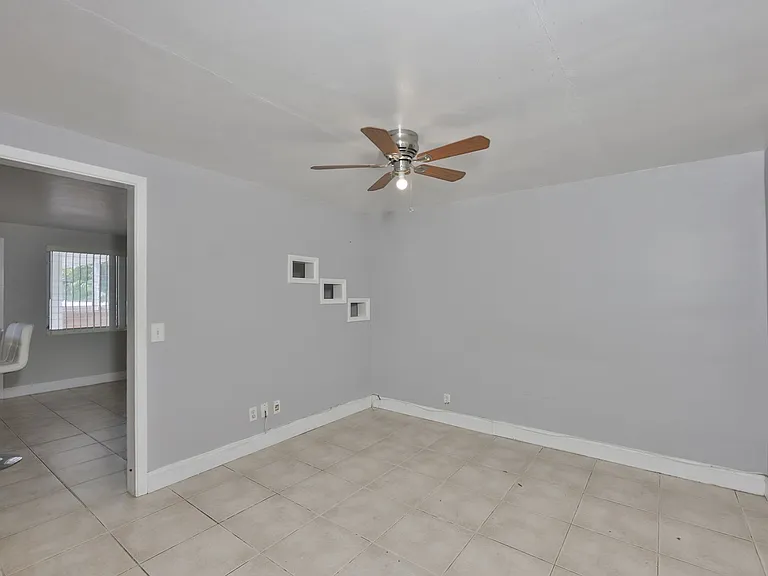 2035 Edgewater Dr #10 — Photo 14