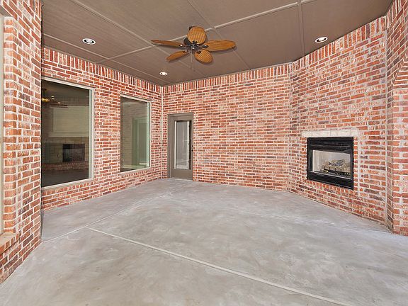 4th image of 22093 Golden Elm Cir