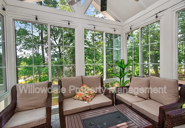 111 N Parkside Dr — Photo 15