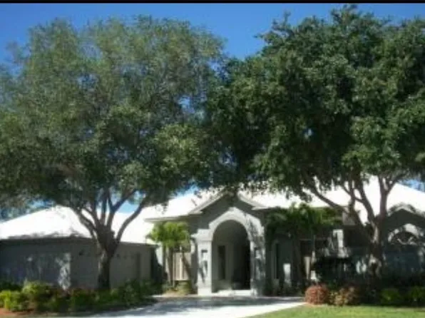 15590 Queensferry Dr, Fort Myers, FL 33912