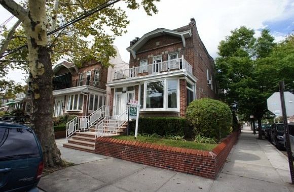 1st image of 8502 10th Ave