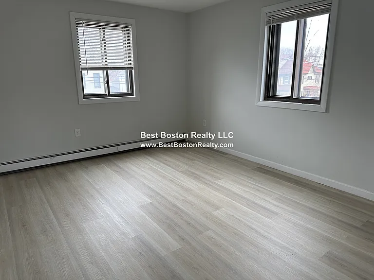 714 Winthrop Ave #102 — Photo 3