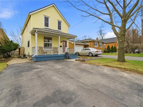 191 Bell Ave, Hamilton, ON L8K 3E5