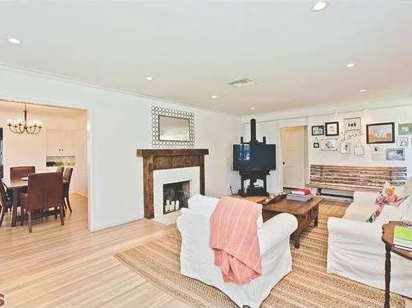 12236 Hatteras St, Valley Village, CA 91607