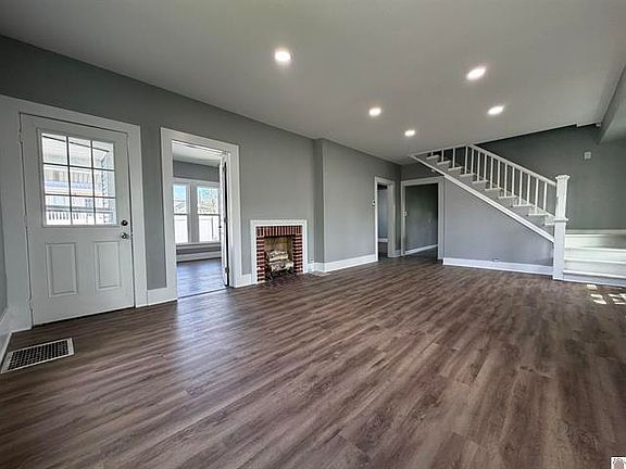4th image of 408 Hawthorne St