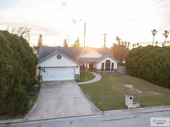 3rd image of 2200 Raquel Ct