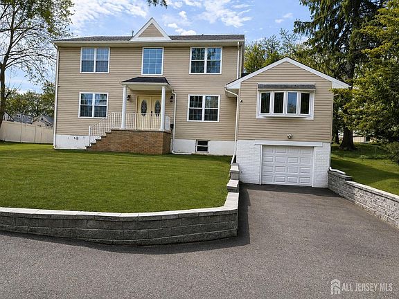 2nd image of 143 Milltown Rd