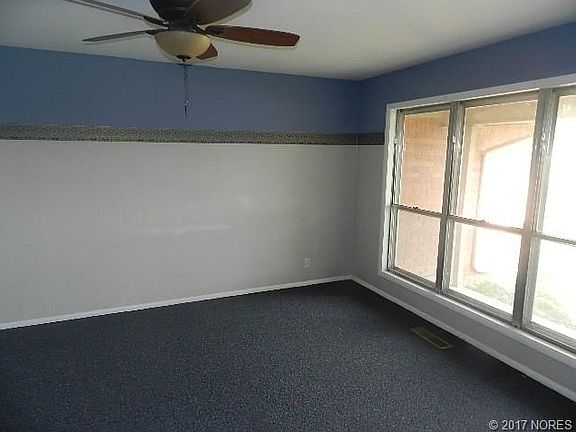 5th image of 1816 S 71st Ave E