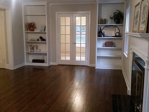Living Room Built-Ins