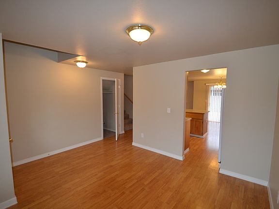 4th image of 1108 201st St E