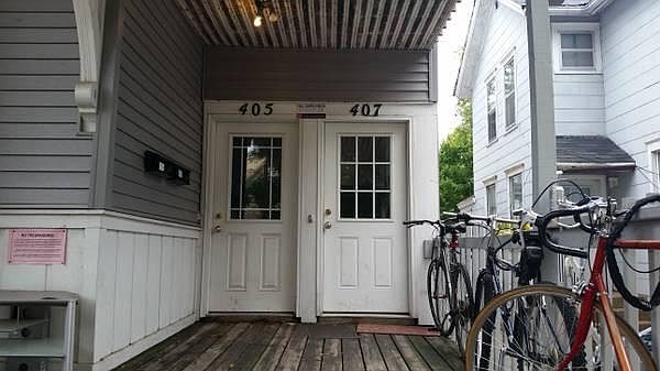 405 & 407 Front Entry