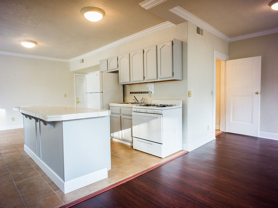 1st image of 1014 10th St #4