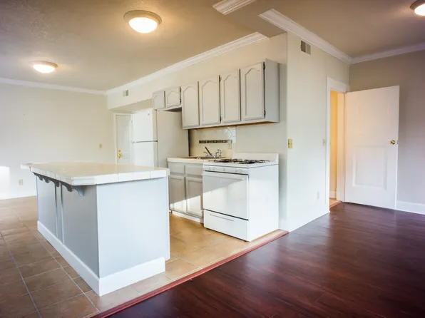 1014 10th St #4, Sacramento, CA 95814