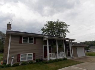 1107 Lincoln Dr, Lake Isabella, MI