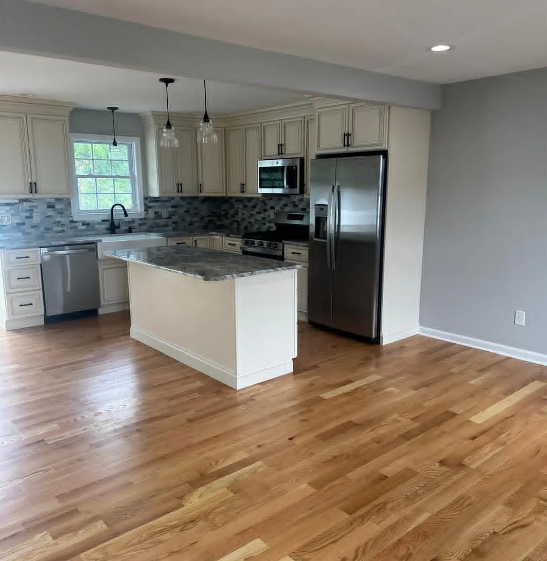 1 bed, 2.0 bath, $4,500 — Photo 2