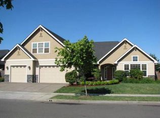 2596 Cumberland Dr, Eugene, OR 97408