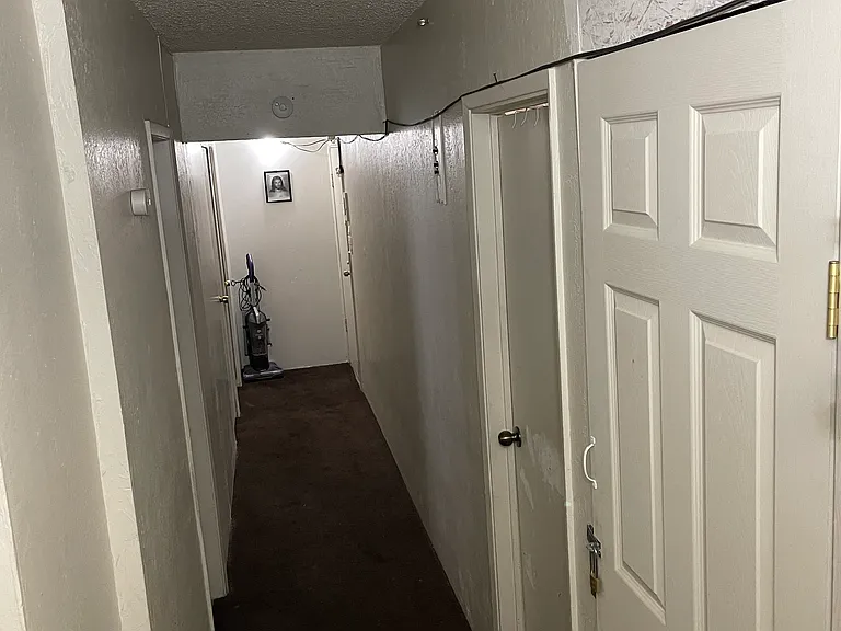 9100 D St #B — Photo 4